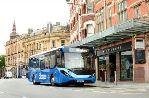 Alexander Dennis Enviro200 2015 года 